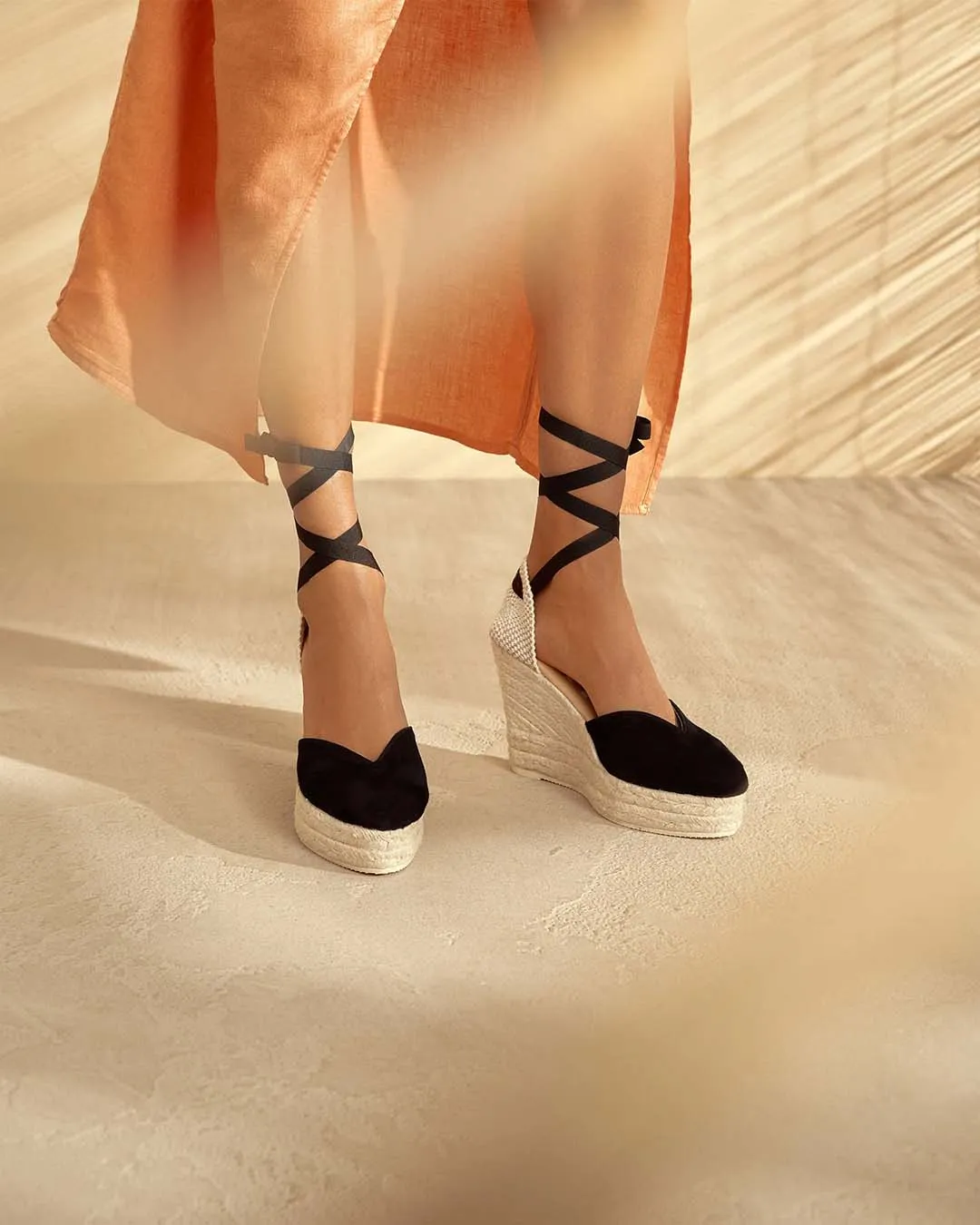 Manebì heart shaped wedge espadrilles black